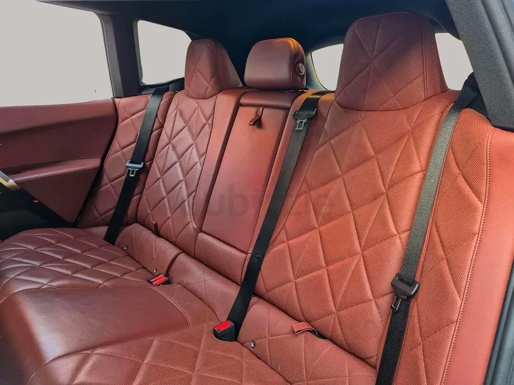 AED 2811/month | 2023 BMW iX xDrive40 | GCC Specs | Ref#466918 - Image 12