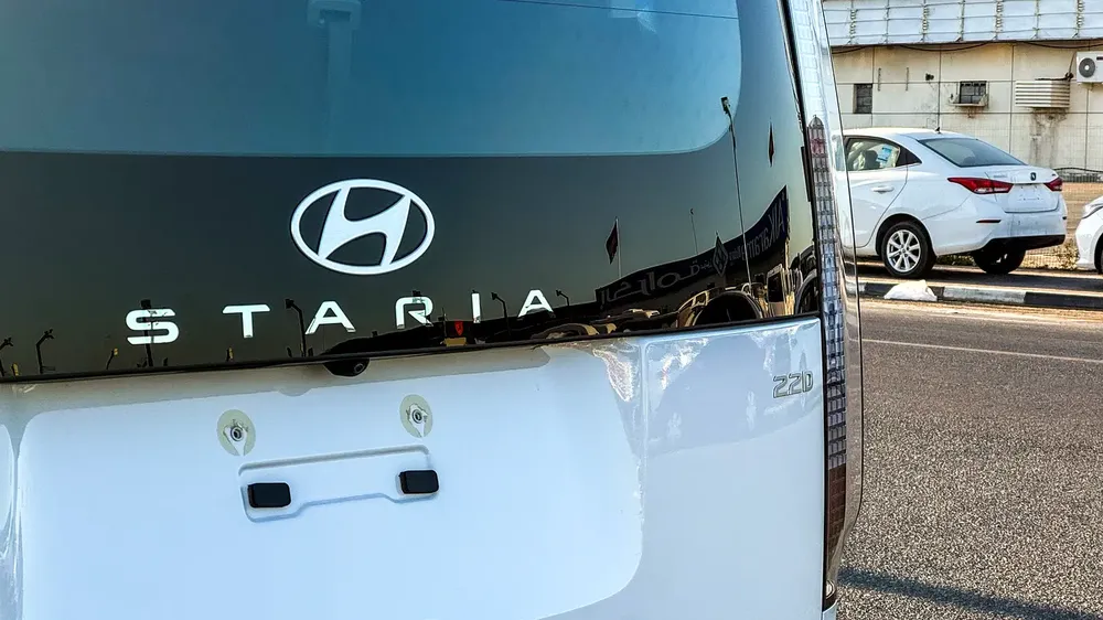 Hyundai Staria Luxury 2025 Brand New 11 Seater Diesel 2.2L Turbo 4 Cylinders GCC - Image 5
