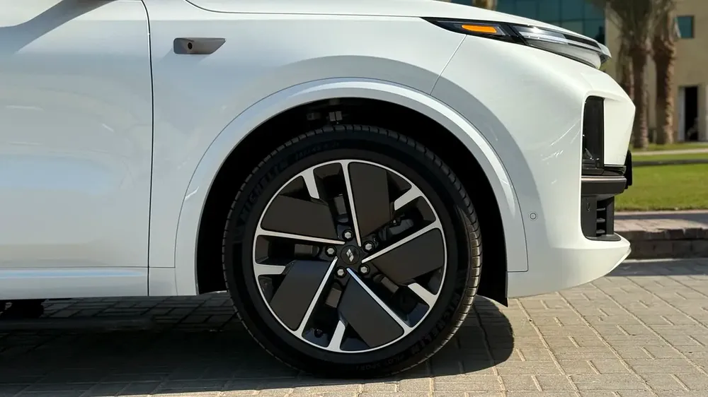 Li L9 Ultra Facelift | Available for test-drive and personal order - Image 7