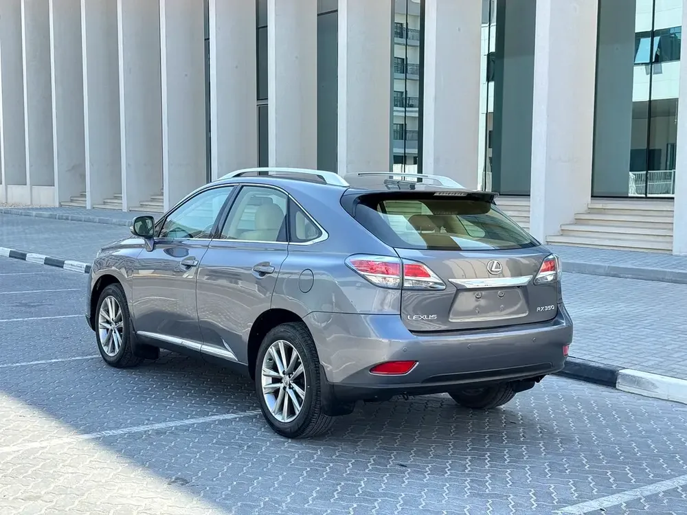 LEXUS RX 350 GCC FULL OPTION GOOD CONDITION - Image 10