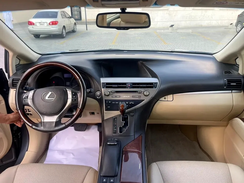 LEXUS RX 350 GCC FULL OPTION GOOD CONDITION - Image 4