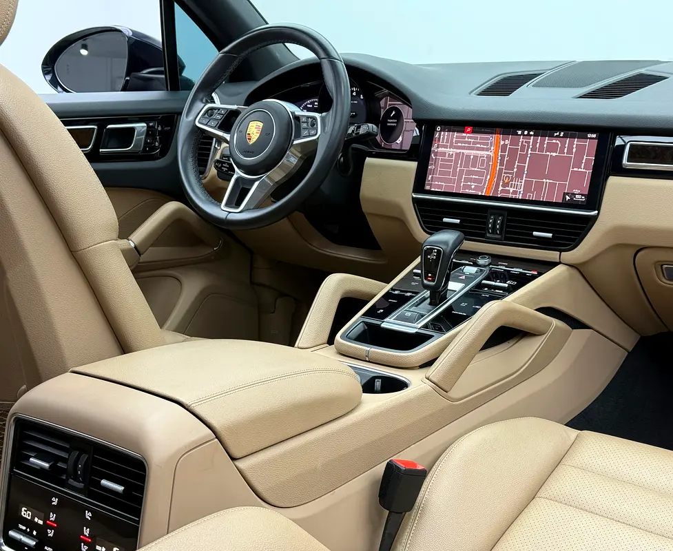 2021 Porsche Cayenne, Warranty, Full Porsche Service History, Excellent Condition, GCC - Image 11