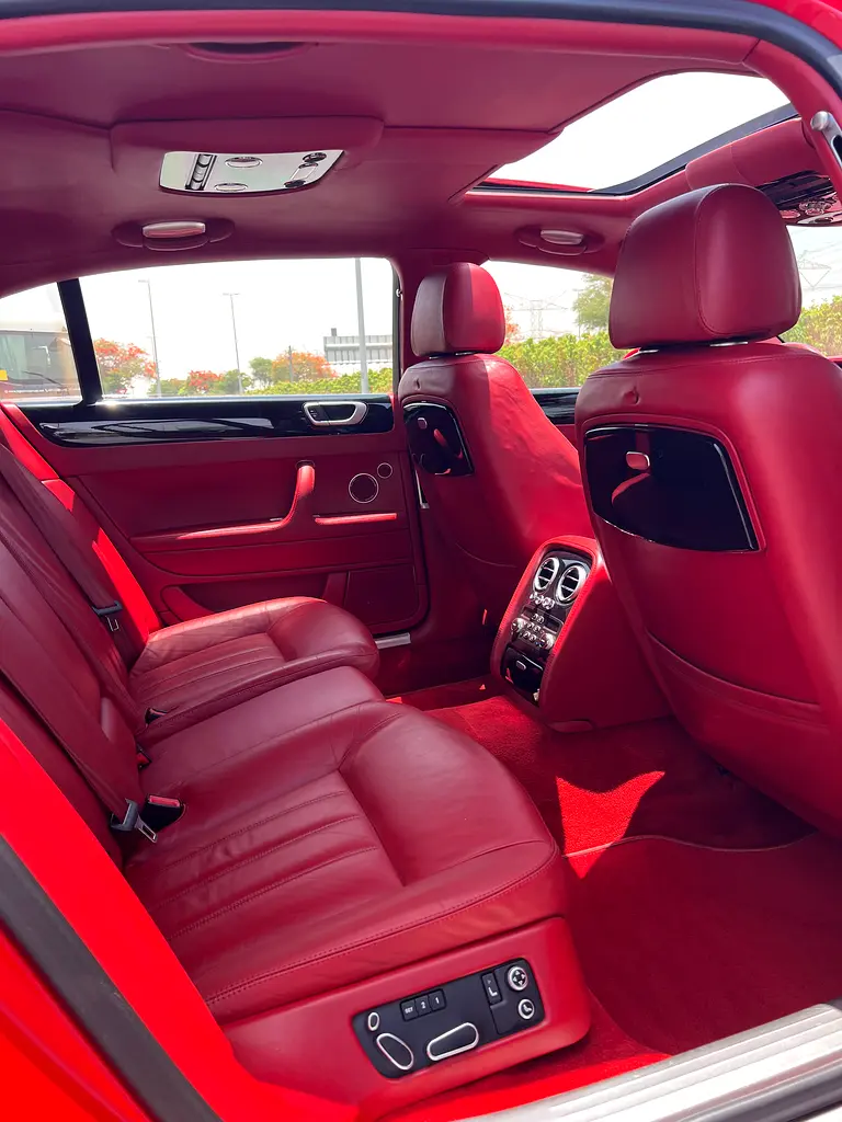 BENTLEY FLYING SPUR - Image 17