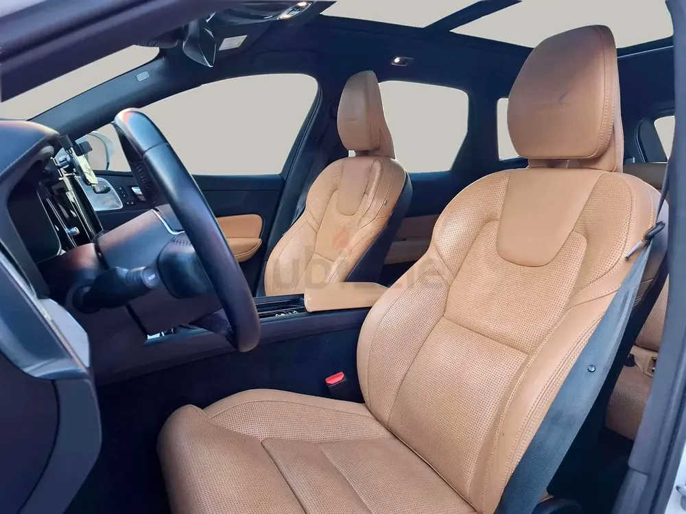 AED 1140/month | 2020 Volvo XC60 T5 Inscription | GCC Specs | Ref#477598 - Image 11