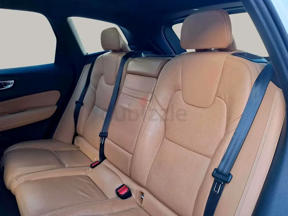 AED 1140/month | 2020 Volvo XC60 T5 Inscription | GCC Specs | Ref#477598 - Image 12