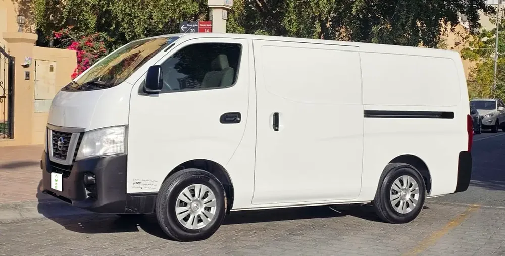 NISSAN URVAN NV350 2022 - GCC 2022 - PERFECT FOR BUSINESS. - Image 4