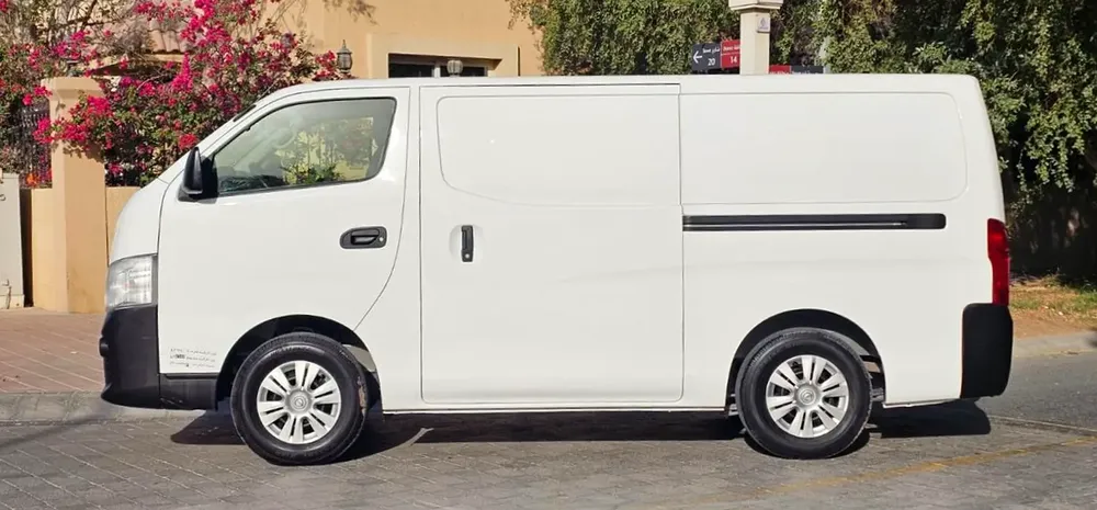 NISSAN URVAN NV350 2022 - GCC 2022 - PERFECT FOR BUSINESS. - Image 6