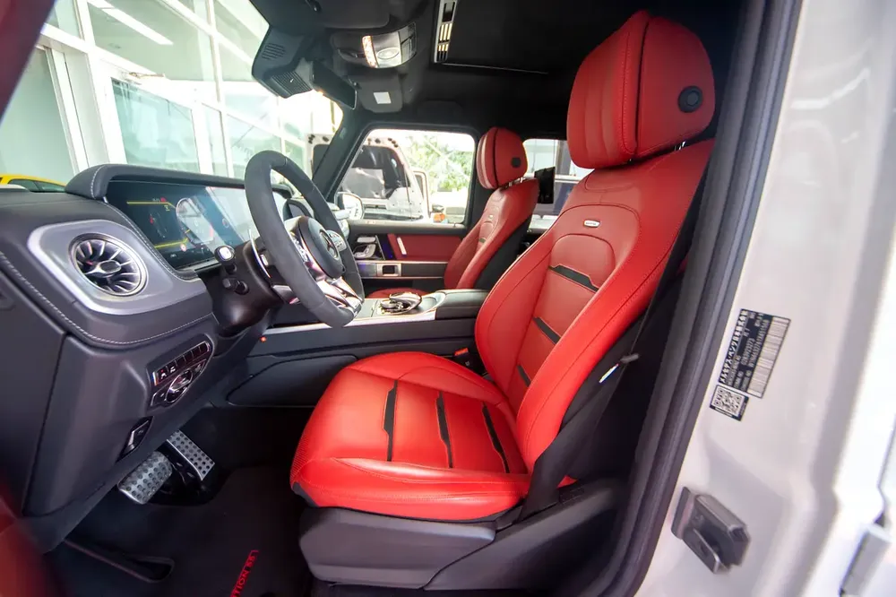 MERCEDES BENZ G63 | 2023 | 9,600 km | Under warranty - Image 10
