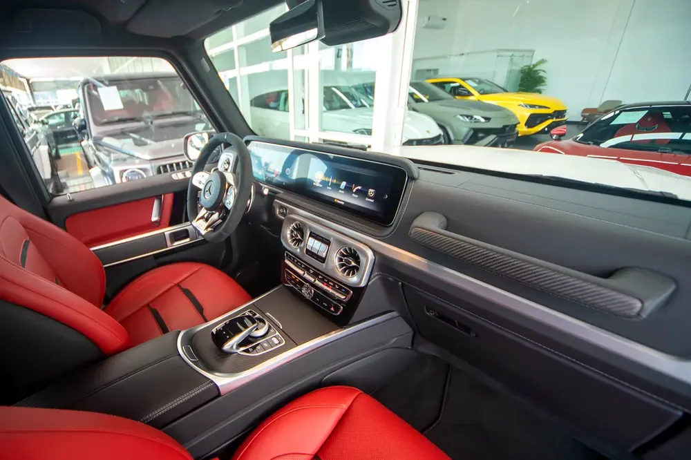 MERCEDES BENZ G63 | 2023 | 9,600 km | Under warranty - Image 17