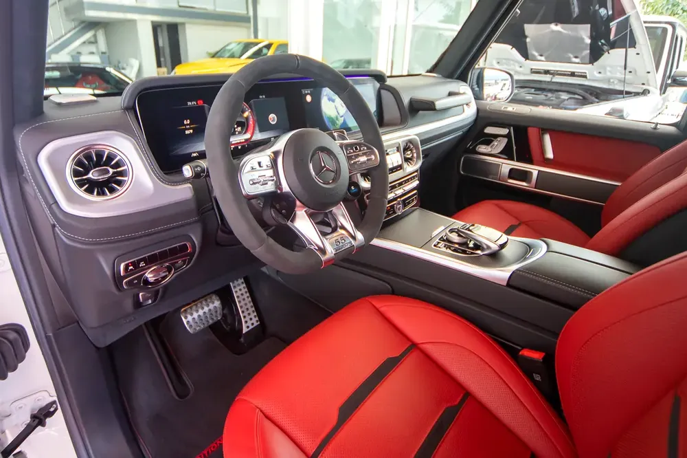 MERCEDES BENZ G63 | 2023 | 9,600 km | Under warranty - Image 9