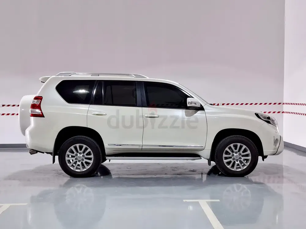 AED 3520/month | 2016 Toyota Prado  | GCC Specs | Ref#466520 - Image 4