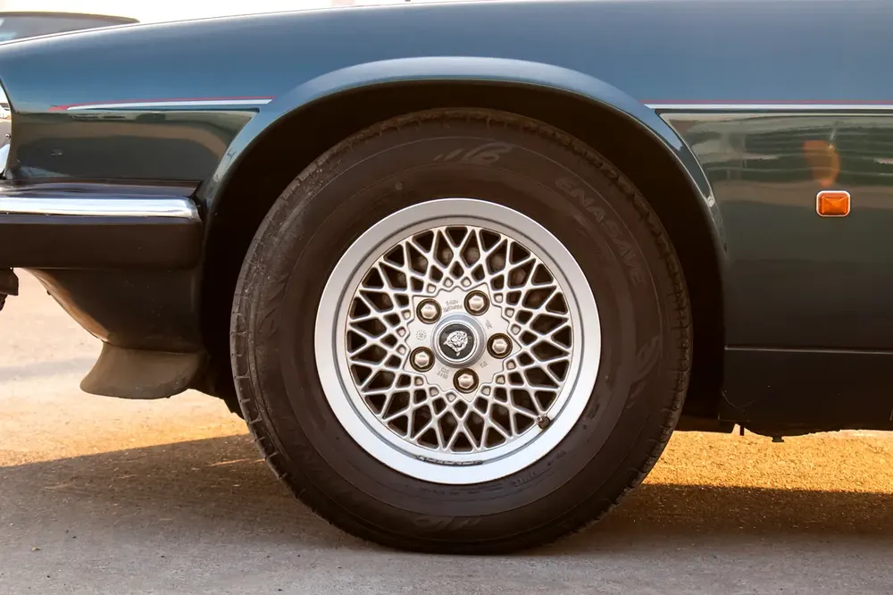 1991-JAGUAR XJS | 71000 KM | EXCELLENT CONDITION | JAPAN IMPORT | CLASSIC CAR - Image 10