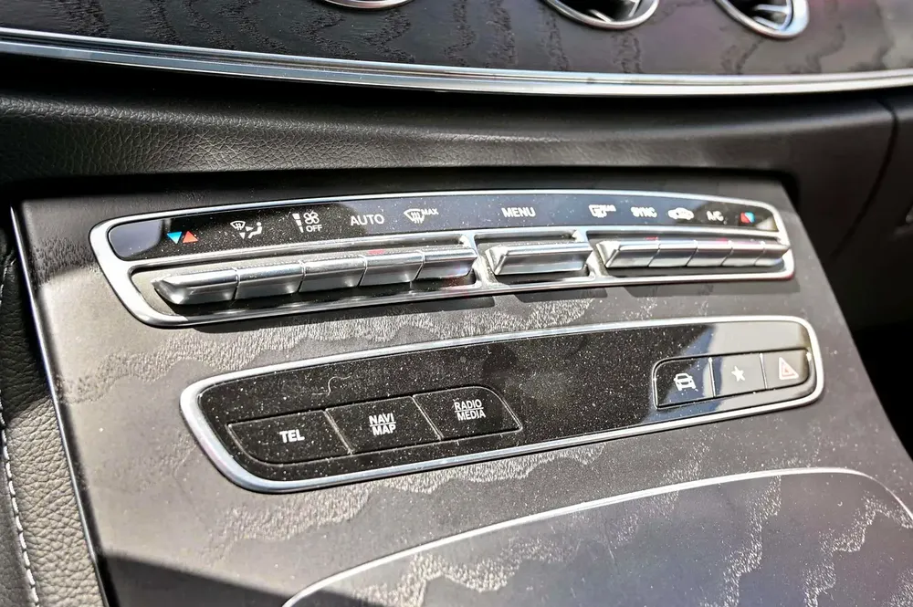 AED 2872/month | 2021 Mercedes-Benz E-Class E 200 | GCC Specs | Ref#449426 - Image 14