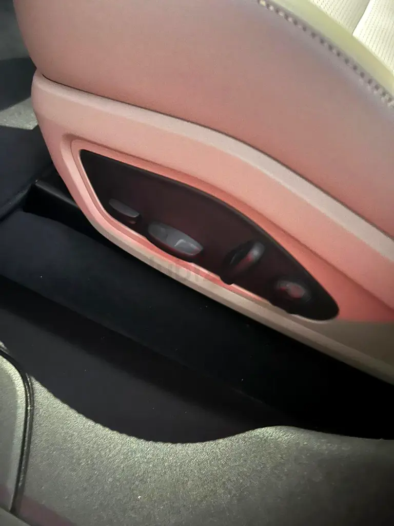 PORSCHE tycan 2023 for urgent SALE - Image 6