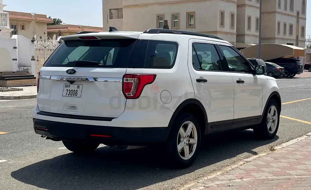 Original Paint // GCC Specs // 7 Seater // Single Owned // 2018 Ford Explorer - Image 8