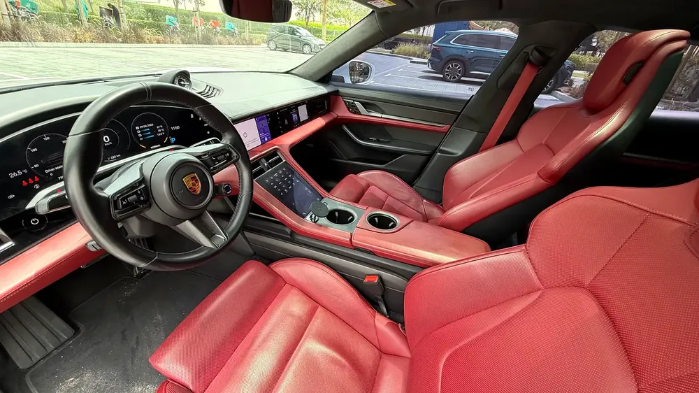 Porsche Taycan Turbo 2021 | GCC Specs | Warranty | Full Servide - Image 12