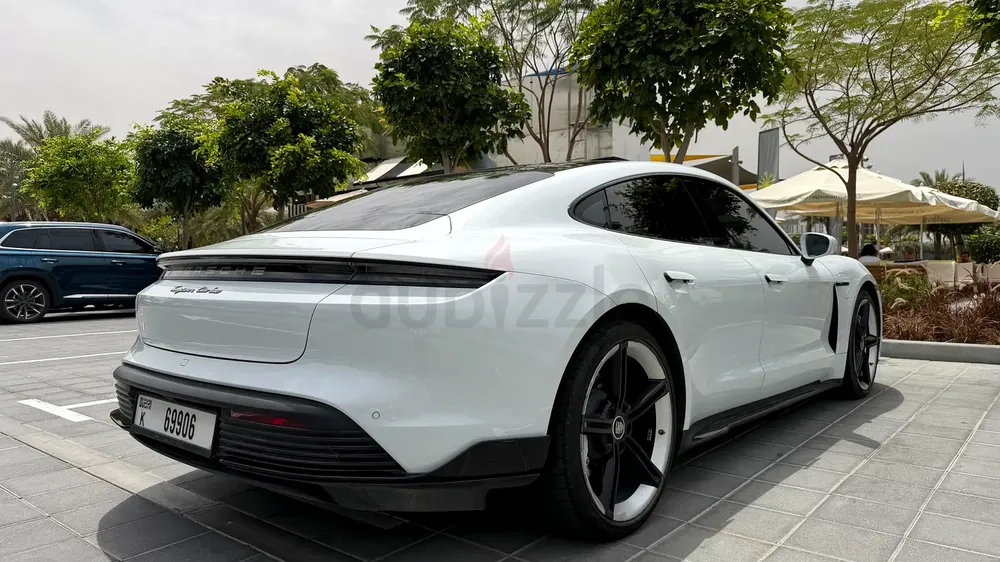 Porsche Taycan Turbo 2021 | GCC Specs | Warranty | Full Servide - Image 6