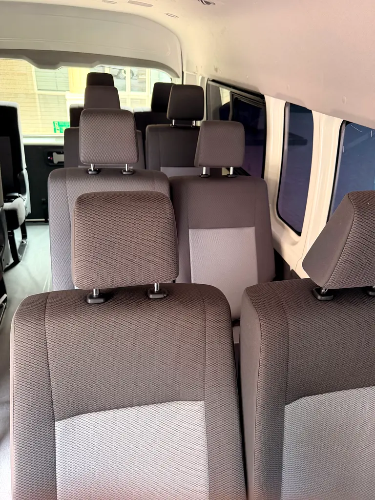 Toyota Haice HighRoof 13-Seater Gcc Low Km Clean Car - Image 11