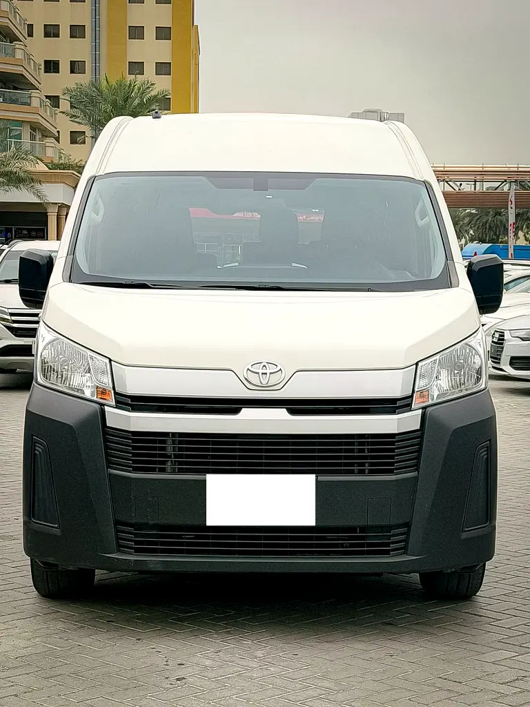 Toyota Haice HighRoof 13-Seater Gcc Low Km Clean Car - Image 4