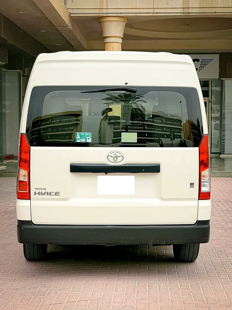 Toyota Haice HighRoof 13-Seater Gcc Low Km Clean Car - Image 6