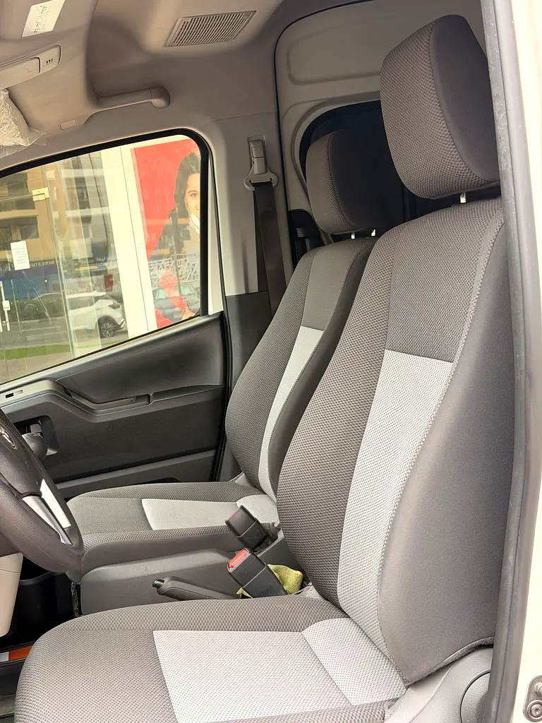 Toyota Haice HighRoof 13-Seater Gcc Low Km Clean Car - Image 8