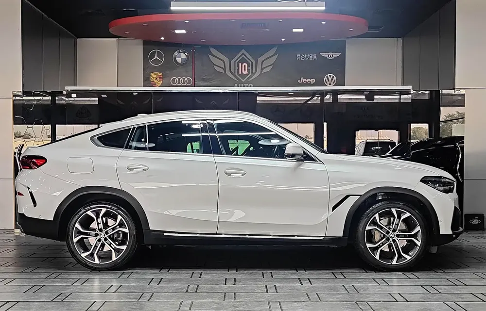 AED 1,990 P.M | 2021 BMW X6 xDrive40i XLine | Under Warranty | GCC | - Image 8