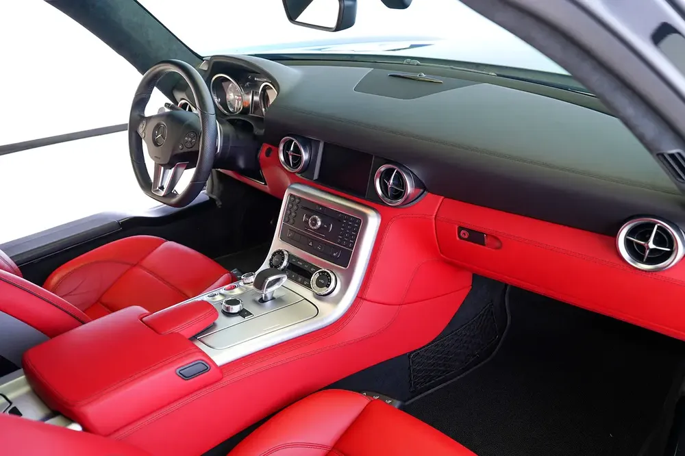 SLS AMG | BANG OLUFSEN AUDIO | WARRANTY AVAILABLE - Image 10