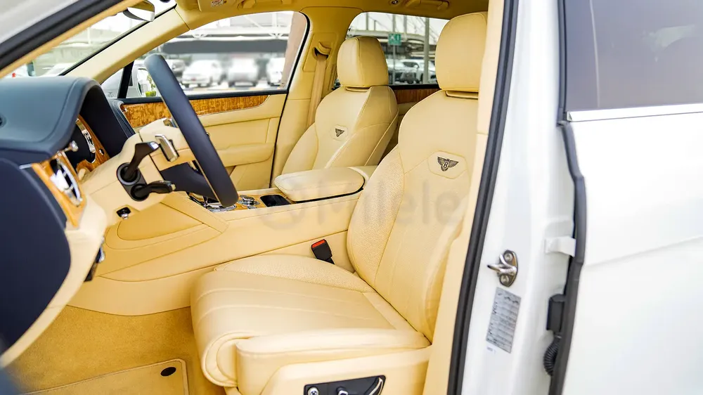 BENTLEY BENTAYGA | IN-HOUSE FINANCING AVAILABLE | DRIVE TODAY PAY LATER! - Image 10