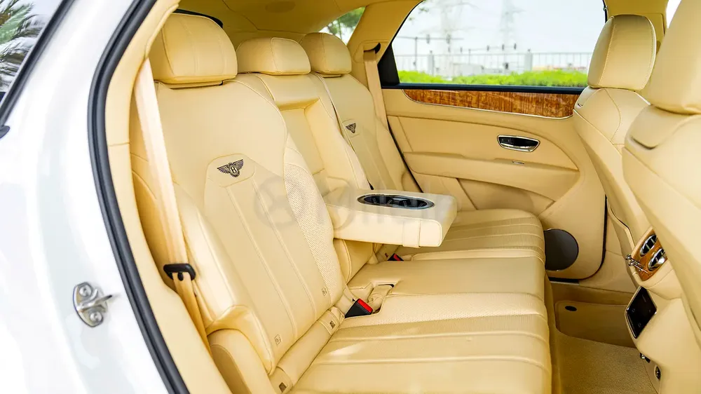 BENTLEY BENTAYGA | IN-HOUSE FINANCING AVAILABLE | DRIVE TODAY PAY LATER! - Image 17