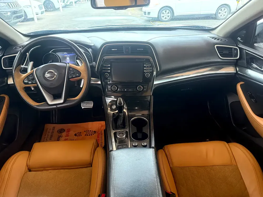 Nissan Maxima SR 2018, GCC Specs - Excellent Condition! - Image 10
