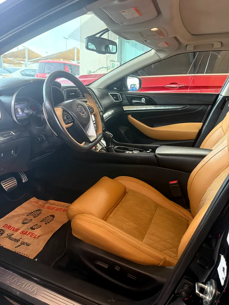 Nissan Maxima SR 2018, GCC Specs - Excellent Condition! - Image 12