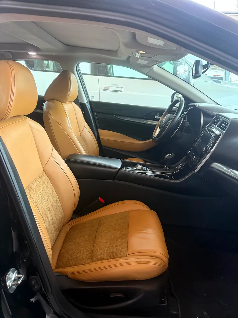 Nissan Maxima SR 2018, GCC Specs - Excellent Condition! - Image 14
