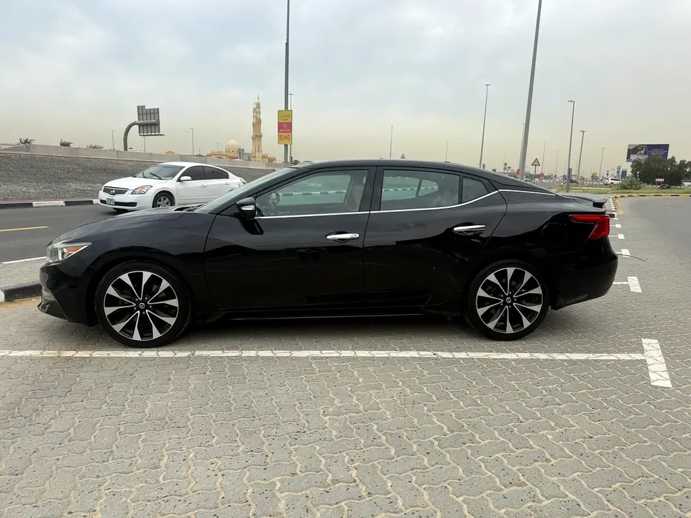 Nissan Maxima SR 2018, GCC Specs - Excellent Condition! - Image 5
