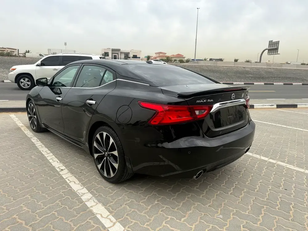 Nissan Maxima SR 2018, GCC Specs - Excellent Condition! - Image 7