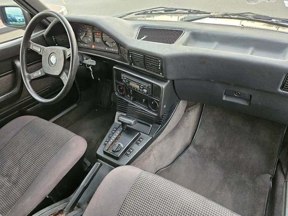 BMW 520I 1987 CLASSIC JAPAN IMPORTED - Image 10