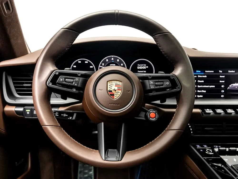 SUMMER STARTS NOW | EXCLUSIVE DEAL BY BLACKLINE! 2029 Porsche Warranty, GCC, Low KMs - Image 12