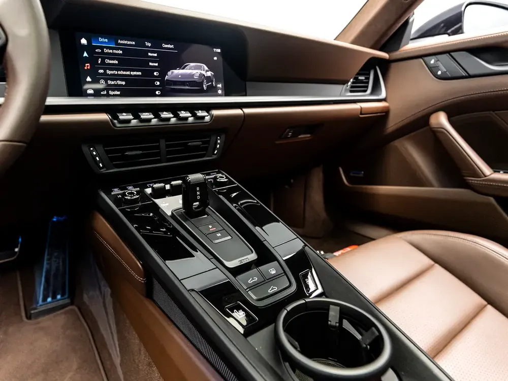 SUMMER STARTS NOW | EXCLUSIVE DEAL BY BLACKLINE! 2029 Porsche Warranty, GCC, Low KMs - Image 16