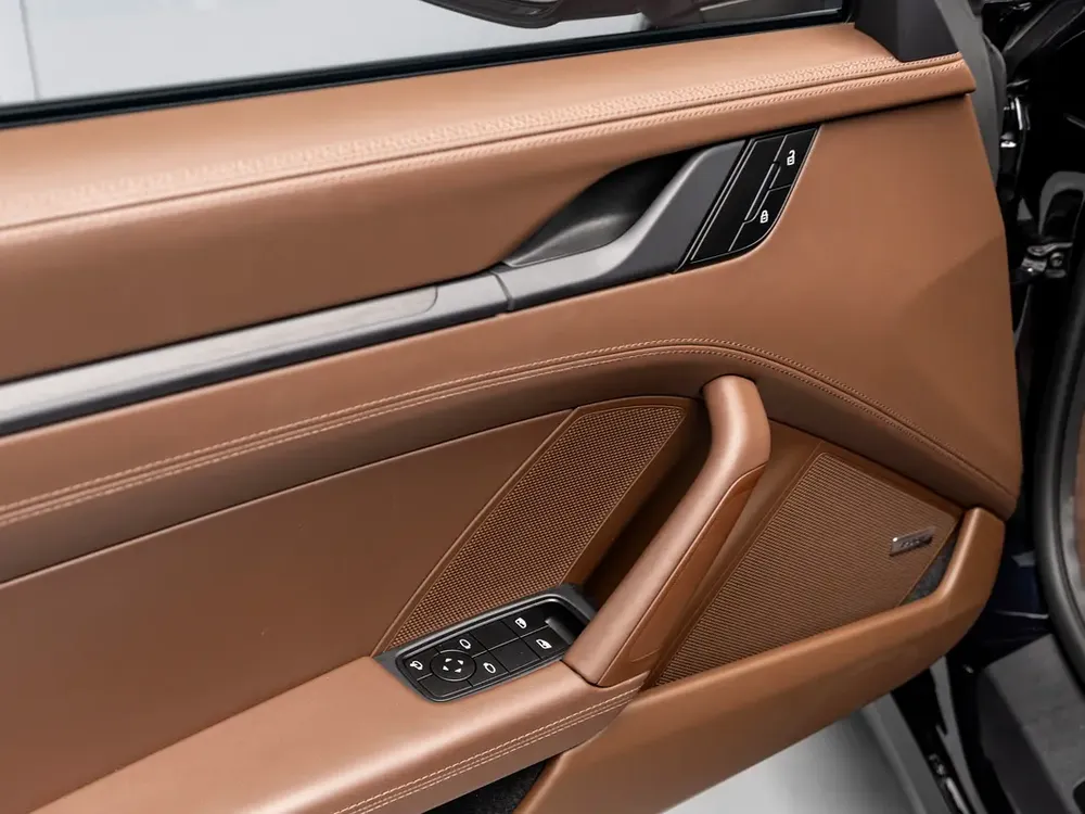 SUMMER STARTS NOW | EXCLUSIVE DEAL BY BLACKLINE! 2029 Porsche Warranty, GCC, Low KMs - Image 8