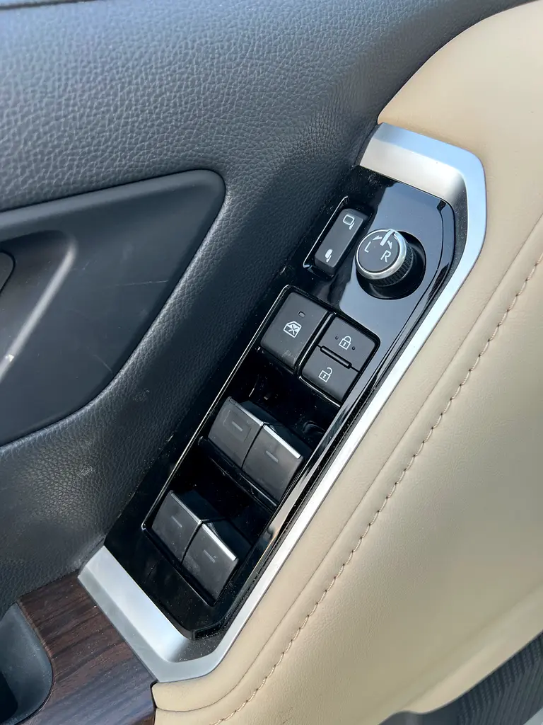 Toyota Land Cruiser GXR 3.5L 2026 - Image 14