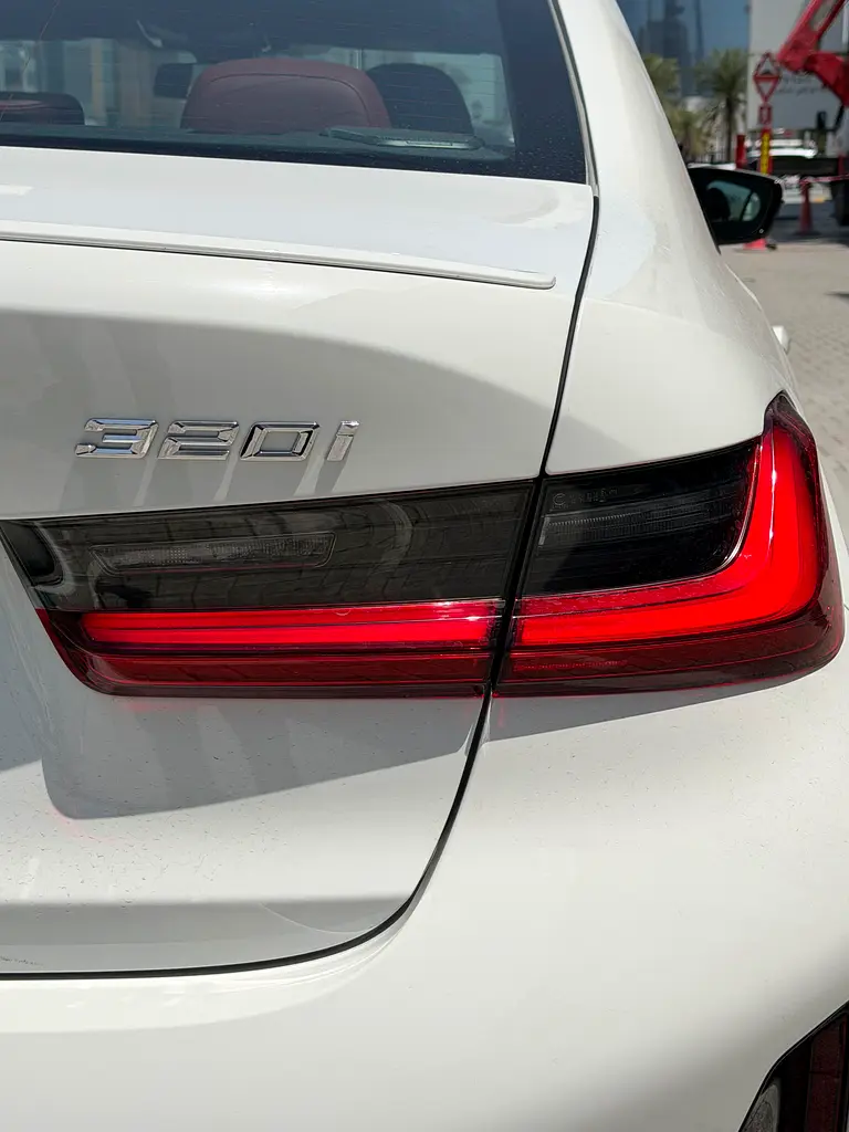 BMW 3-Series 320i 2025 - GCC Specs - 5 Years Warranty - 5 Years Free Service. Free insurance & t - Image 12