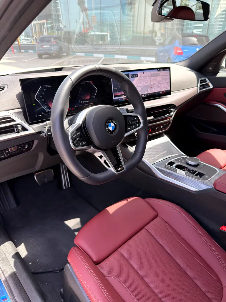 BMW 3-Series 320i 2025 - GCC Specs - 5 Years Warranty - 5 Years Free Service. Free insurance & t - Image 13