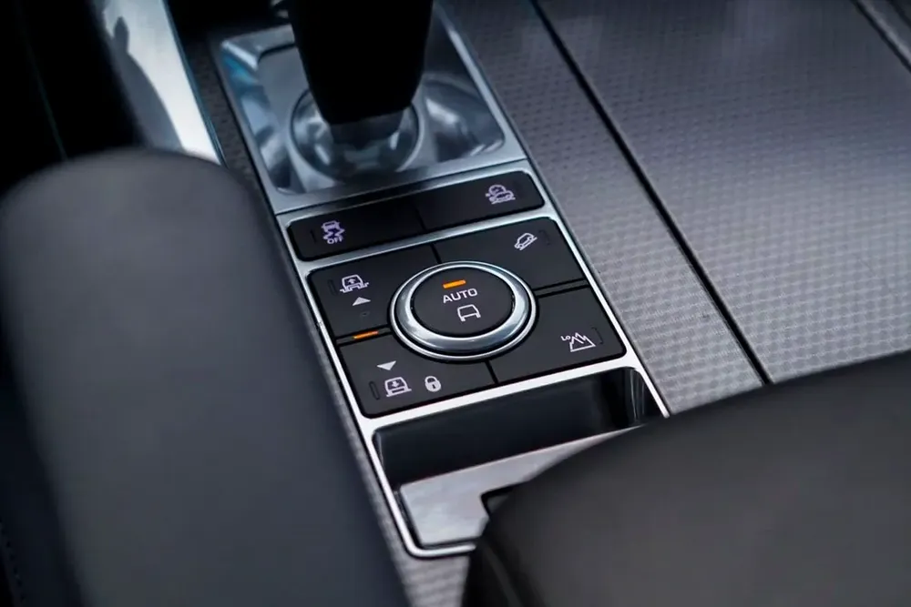 2019 Land Rover Range Rover Sport Supercharged - American Specs - Image 12