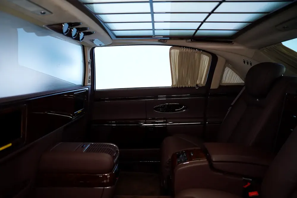 MAYBACH 62 S | PRIVACY SUITE | REAR ENTERTAINMENT | WARRANTY AVAILABLE - Image 16