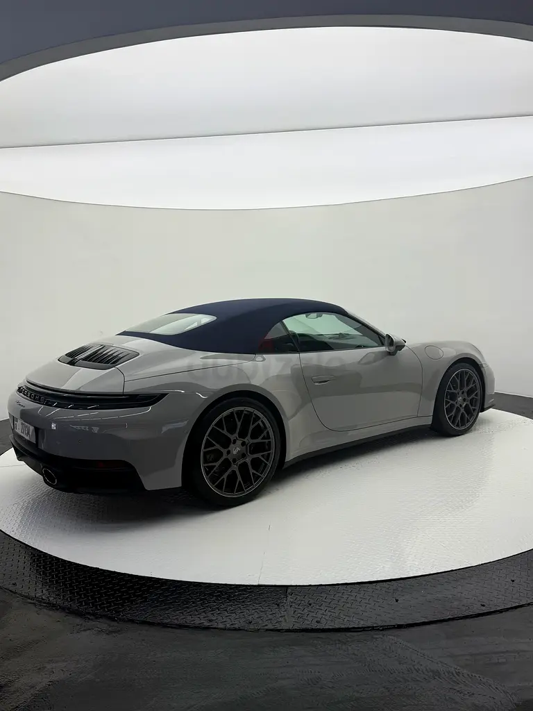 2025 Porsche 911 Carrera | GCC Specs | Brand New Condition - Image 4