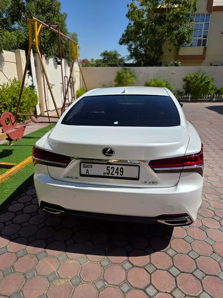 LEXUS LS 350 2018 | GCC | FULL SERVICE HISTORY FROM AL FUTTAIM - Image 4