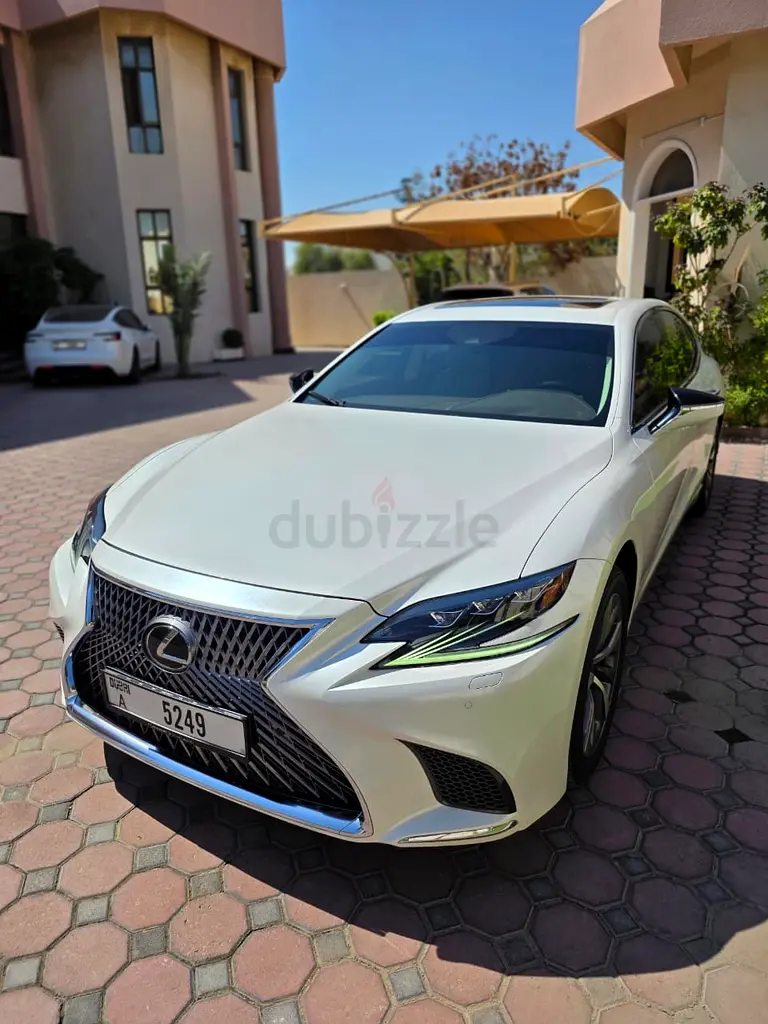 LEXUS LS 350 2018 | GCC | FULL SERVICE HISTORY FROM AL FUTTAIM - Image 5