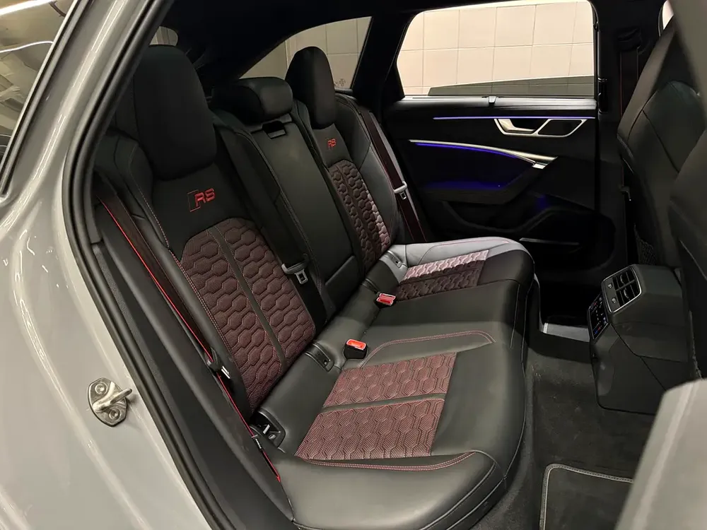 RS6 PERFORMANCE 4.0 TFSI QUATTRO | Warranty | Service - Image 18