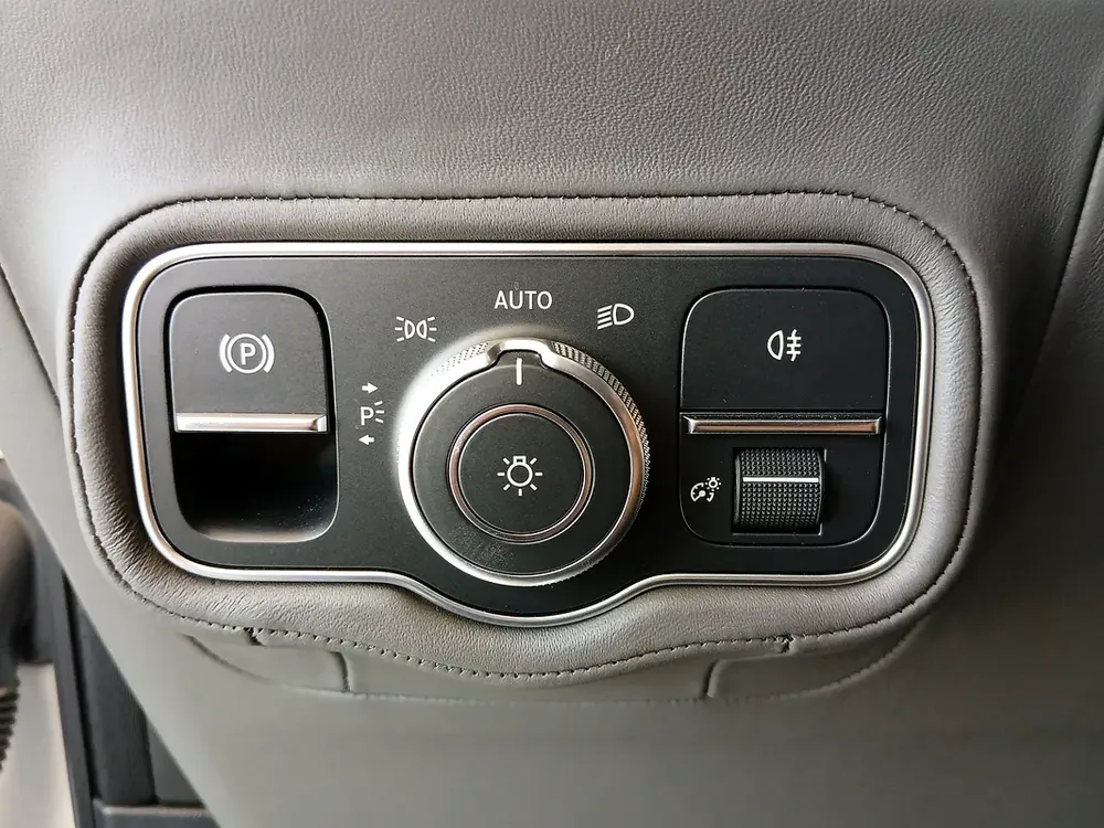 2025 Mercedes-Benz G-Class G 63 AMG - Japanese Specs - Image 16