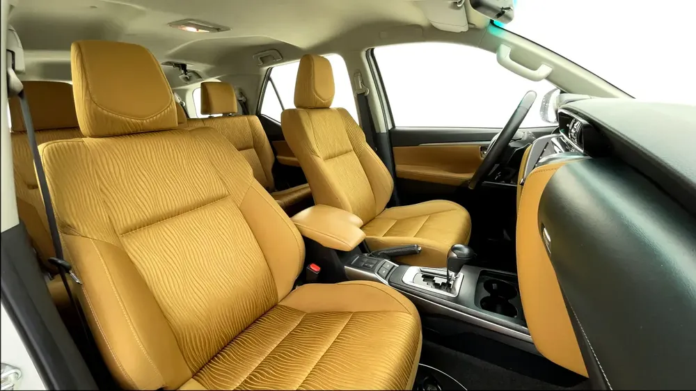 AED 1,578/m | 0 DP | Free 3 Months Warranty | Service History | 30 Day Return | TOYOTA FORTUNER 2023 - Image 6