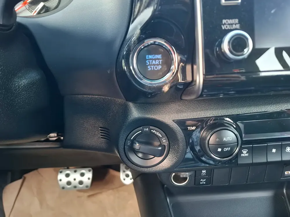 Toyota Hilux GR 4.0L 2026 AT White Petrol Oman Spec with Compressor (Export Only) - Image 14